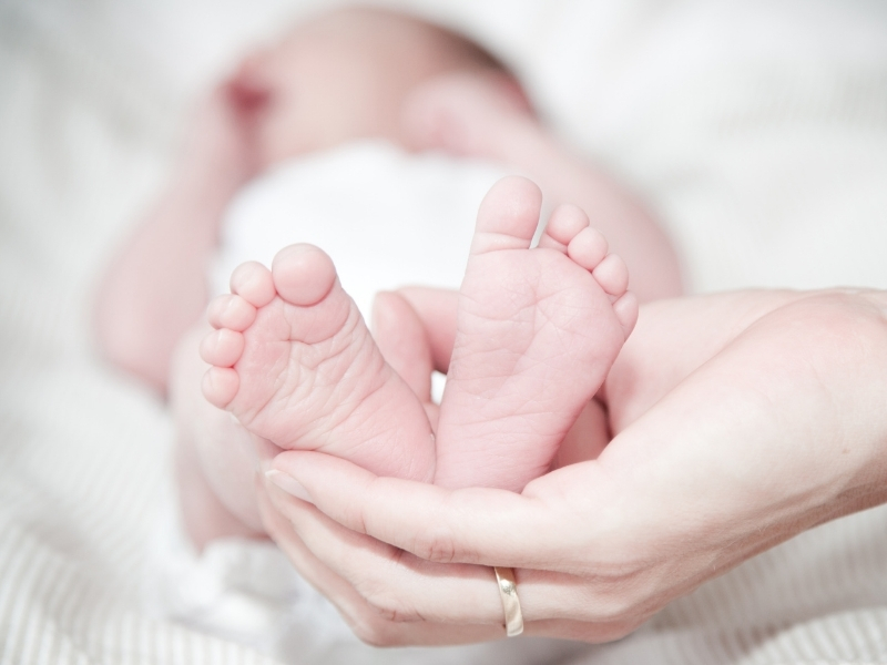 Wyprawka dla noworodka – co powinno się w niej znaleźć?