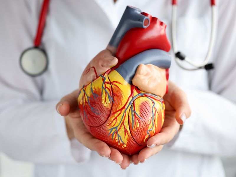Arytmia serca – objawy i leczenie. Jak monitorować pracę serca?
